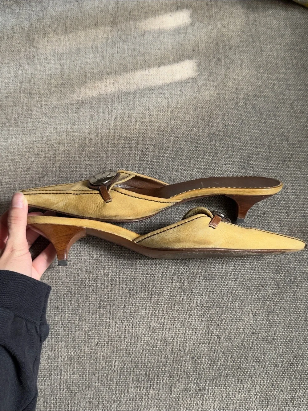 Vintage Prada logo buckled kitten heels - Picture 5 of 8